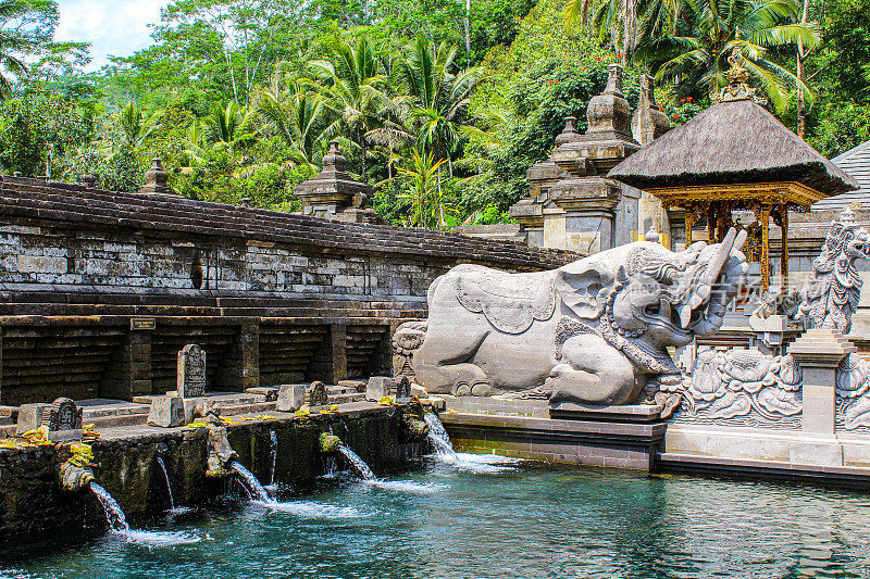 印度尼西亚巴厘岛的Tirta Empul temple。